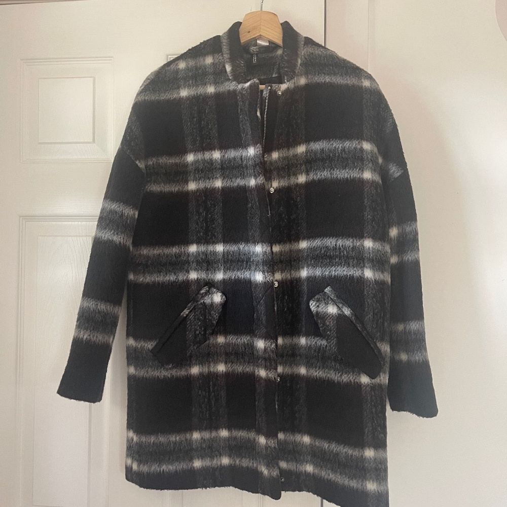 H&M Coat Black and white